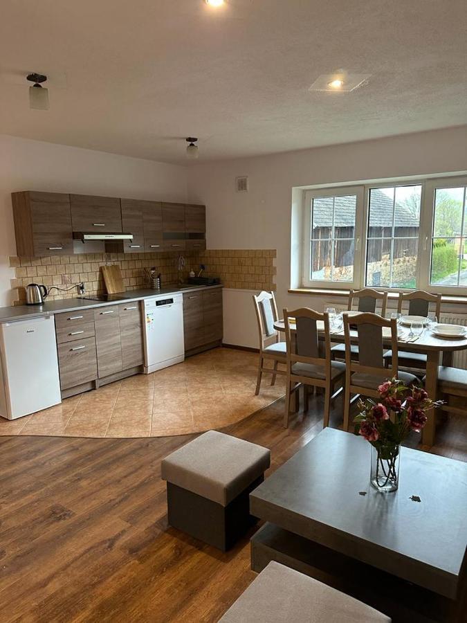 Agroturystyka Alpaka Konradow Apartment Konradow  Екстериор снимка