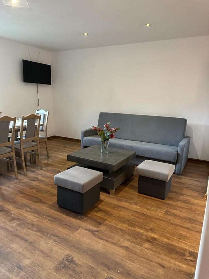 Agroturystyka Alpaka Konradow Apartment Konradow  Екстериор снимка