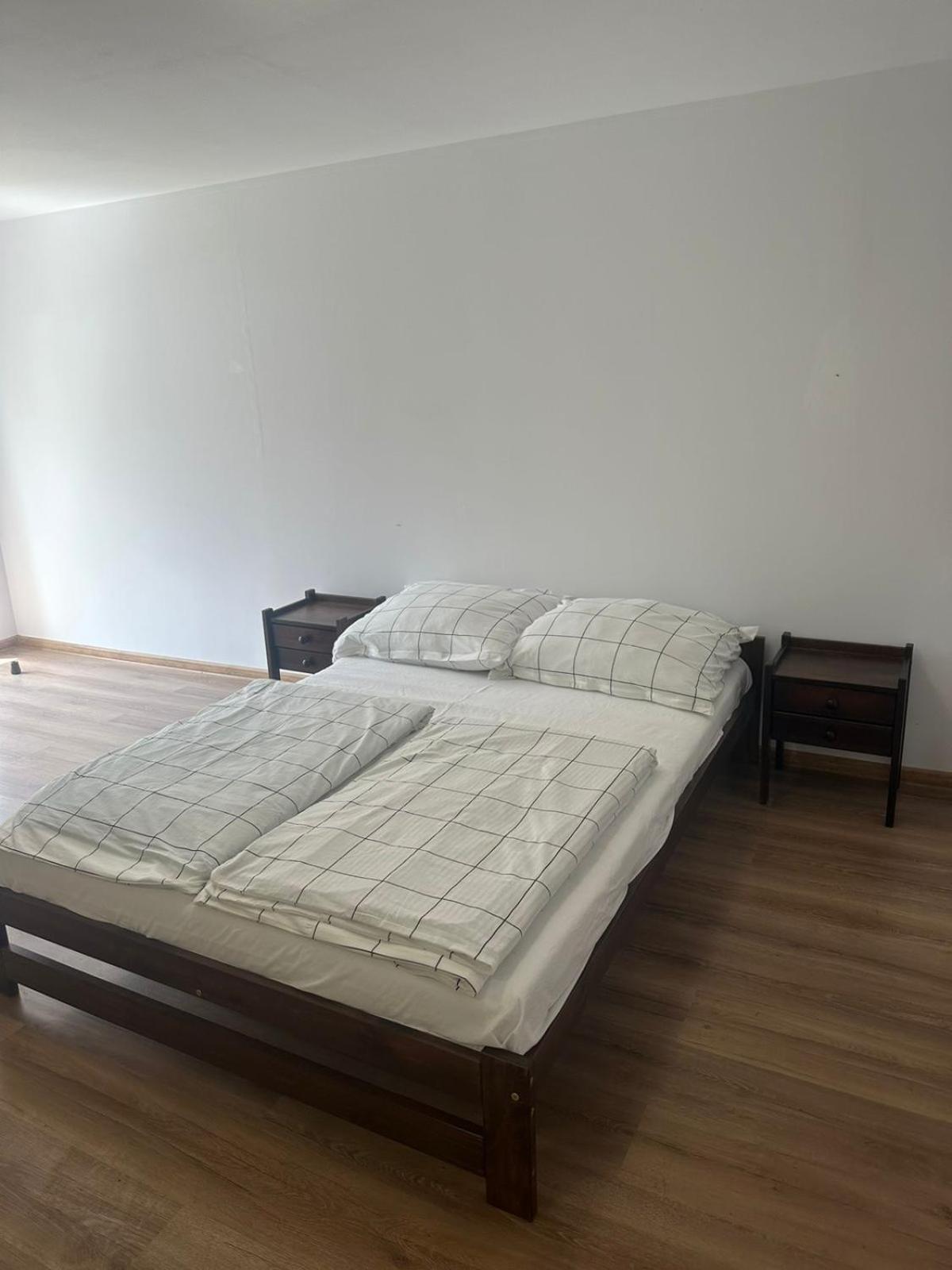 Agroturystyka Alpaka Konradow Apartment Konradow  Екстериор снимка