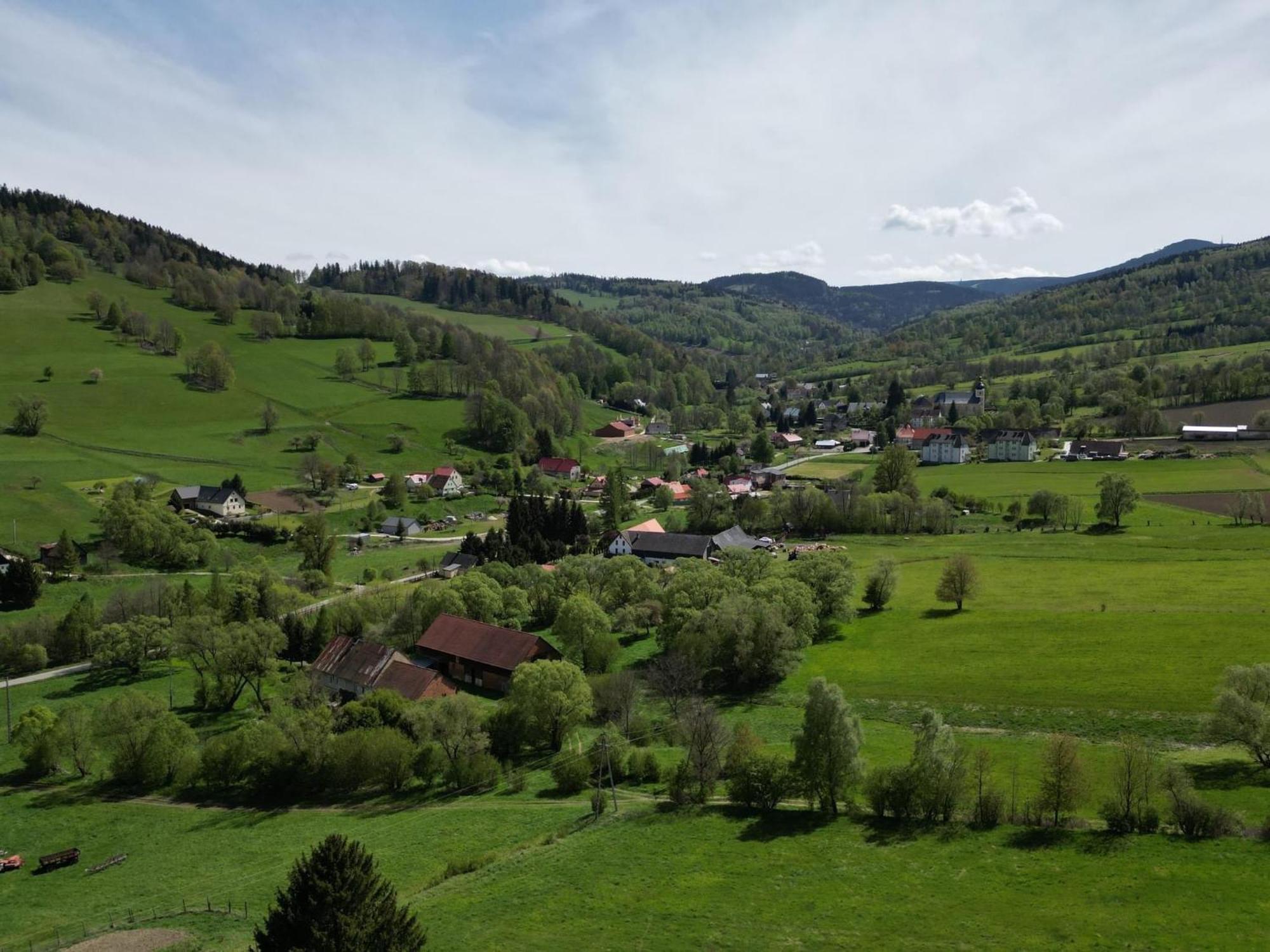 Agroturystyka Alpaka Konradow Apartment Konradow  Екстериор снимка